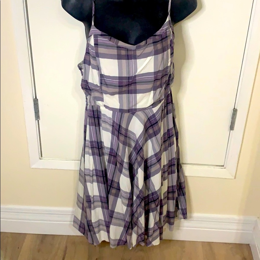 Old Navy plaid smocked dress in purple and white L